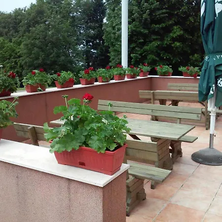 Monument Hotel 4*